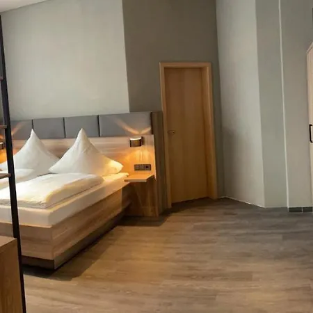 Bischof Hotell 4*