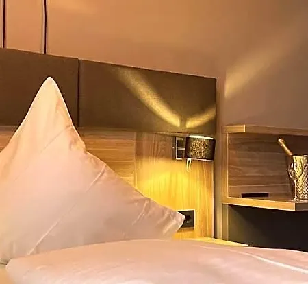 Hotell Bischof 4*